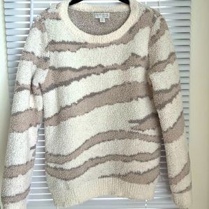 Barefoot Dreams Cozy Chic crewneck pullover. NWOT. All-season wear.